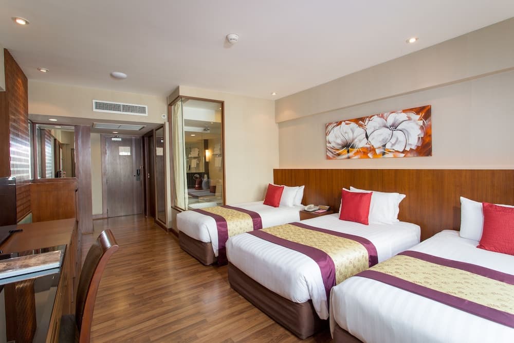 Ramada Plaza by Wyndham Bangkok Menam Riverside