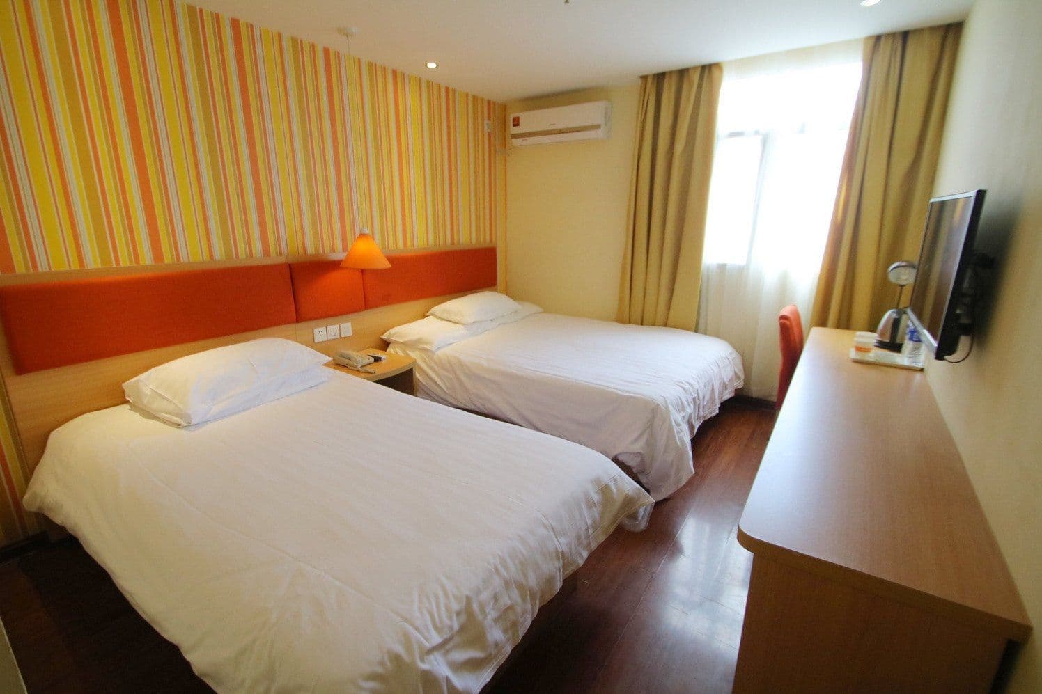 Home Inn (Shanghai The Bund Nanjing Road Pedestrian Street)