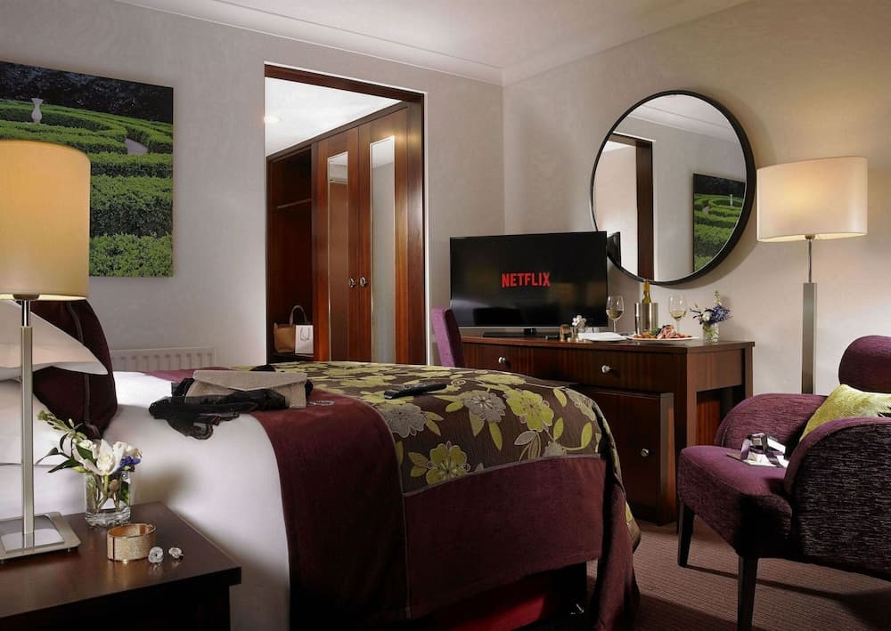 Camden Court Hotel