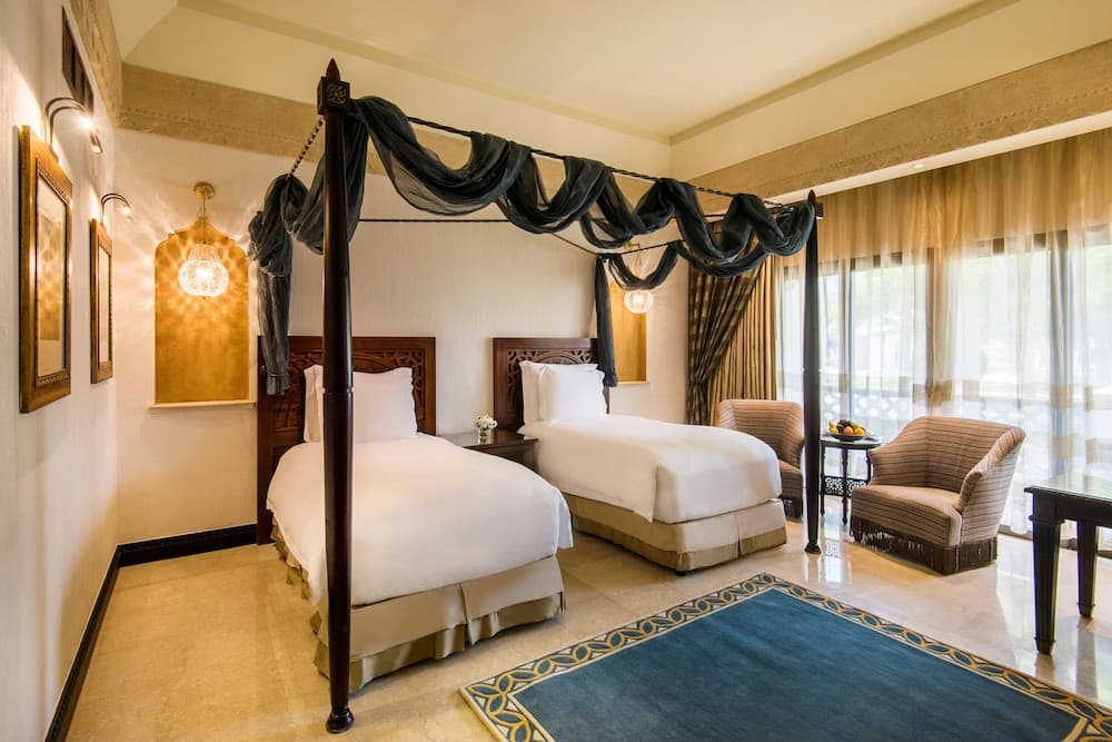 Sharq Village & Spa, a Ritz-Carlton Hotel