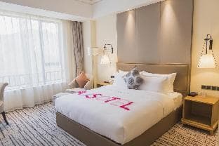 Guangzhou Nanhong Aust Hotel (Tianhou Palace of Nansha Passenger Port Station)