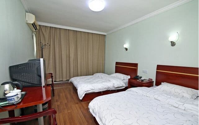 Jiangyang Business Hotel (Shanghai Shuangyang Road)