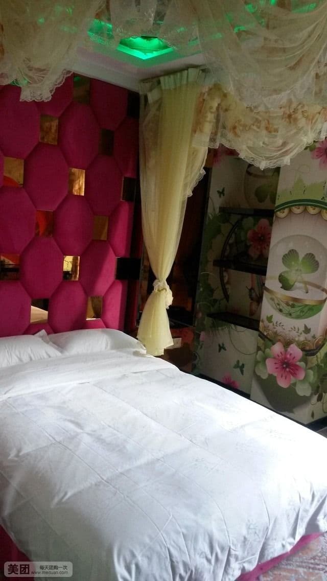 Zexuan Boutique Hotel (Subway Station Store, Zhenping Road, Shanghai)