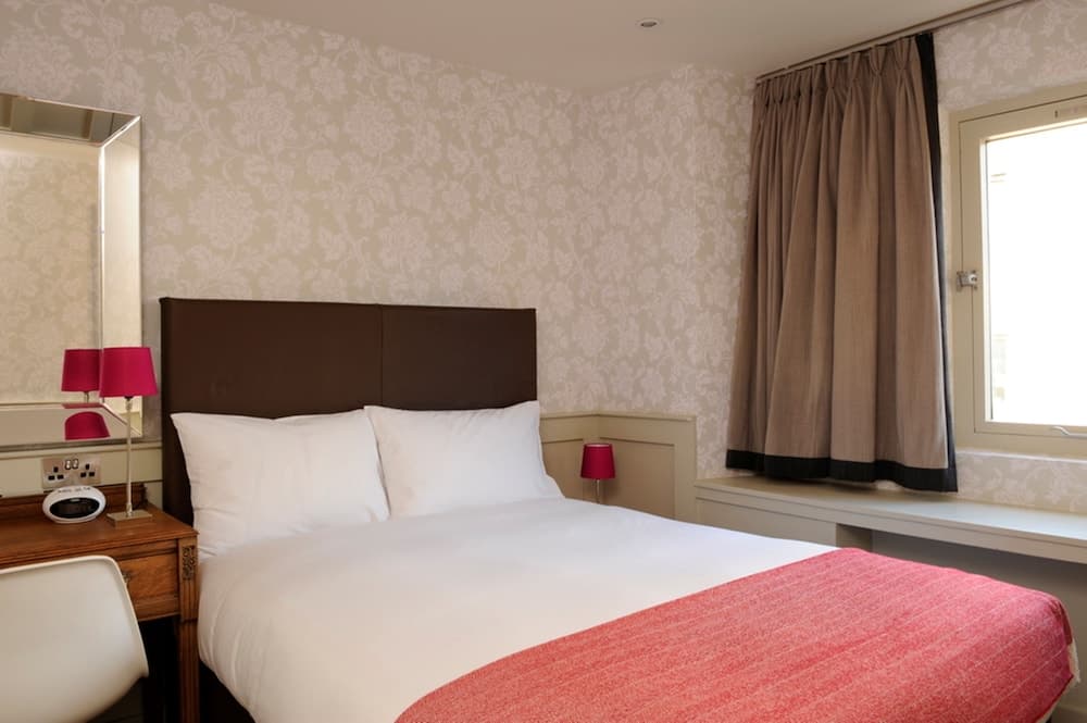 Brooks Hotel
