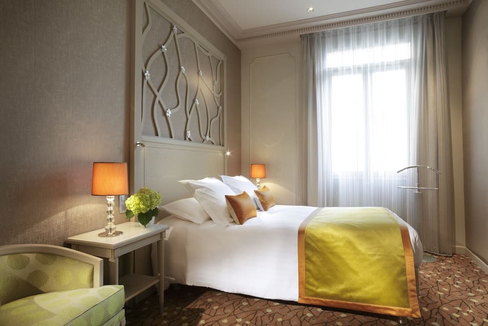 Rochester Champs Elysees Paris