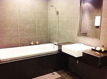 Dheva Residences Suites