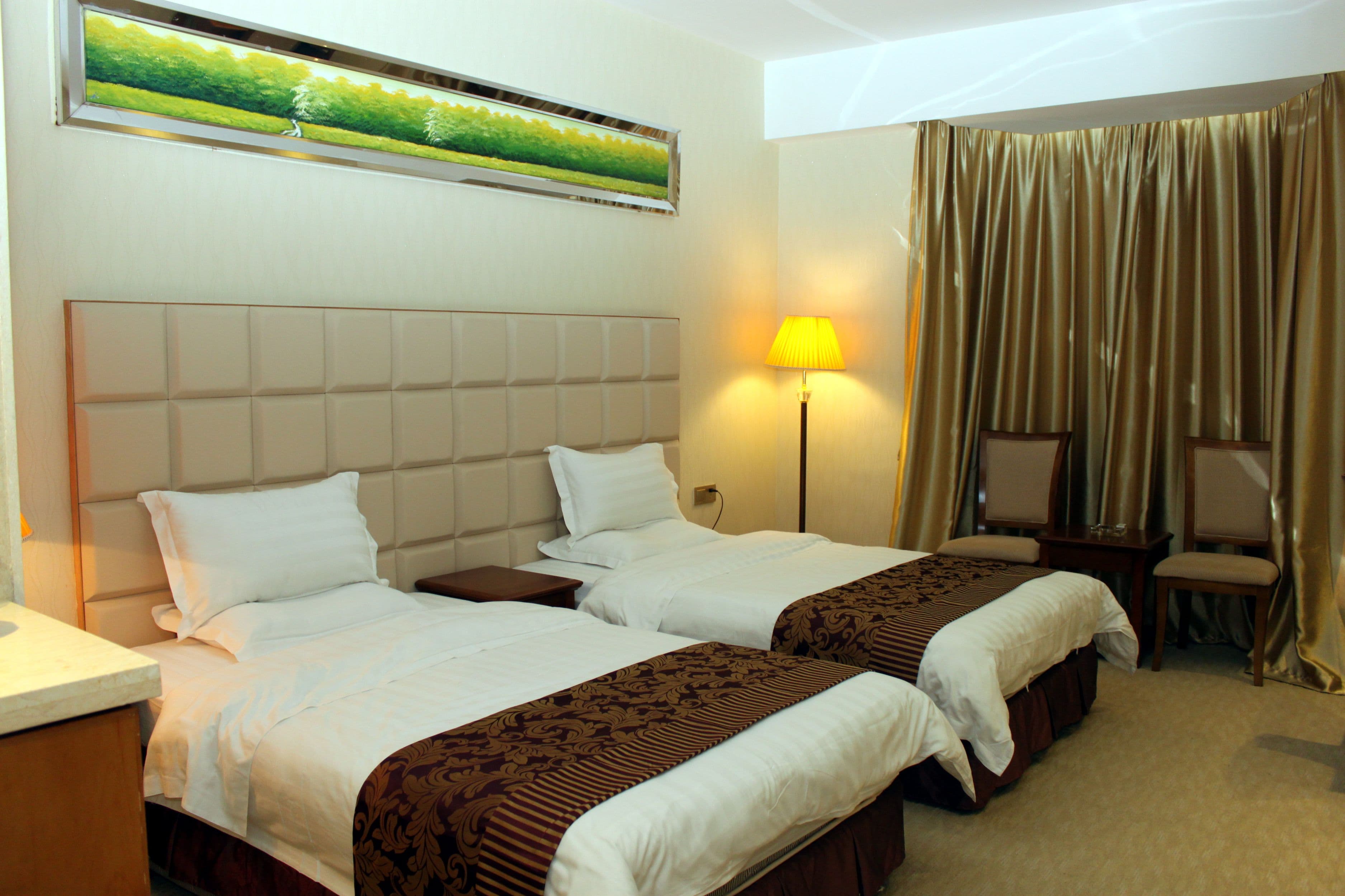 Dragon Spring Hotel (Financial City Sanxi Subway Station Branch)