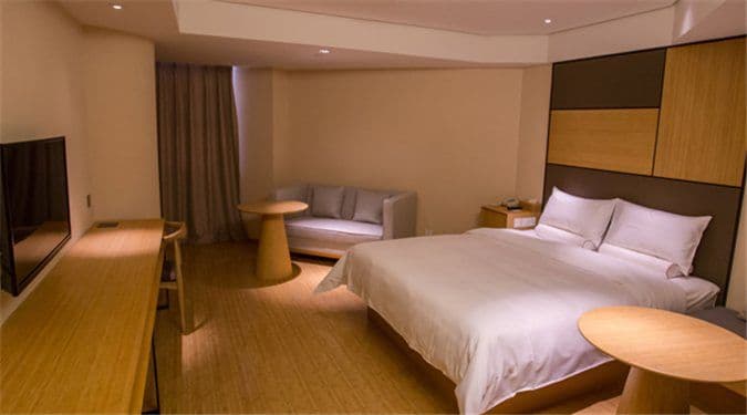 Ji Hotel (Shanghai Zhangjiang Road Metro Station)