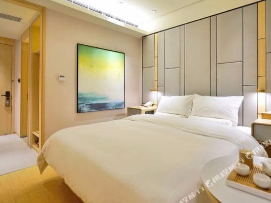 Ji Hotel (Shanghai Huangpu Binjiang Xizang South Road)