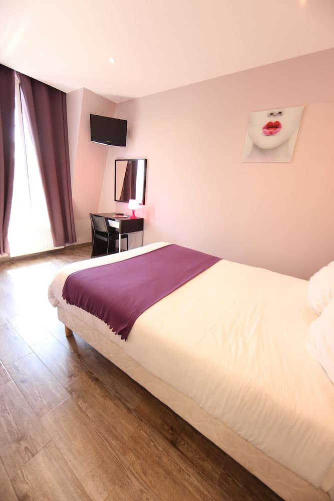 Sweet Hotel