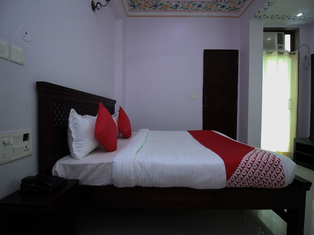 OYO 15896 Hotel Jal Mahal Haveli