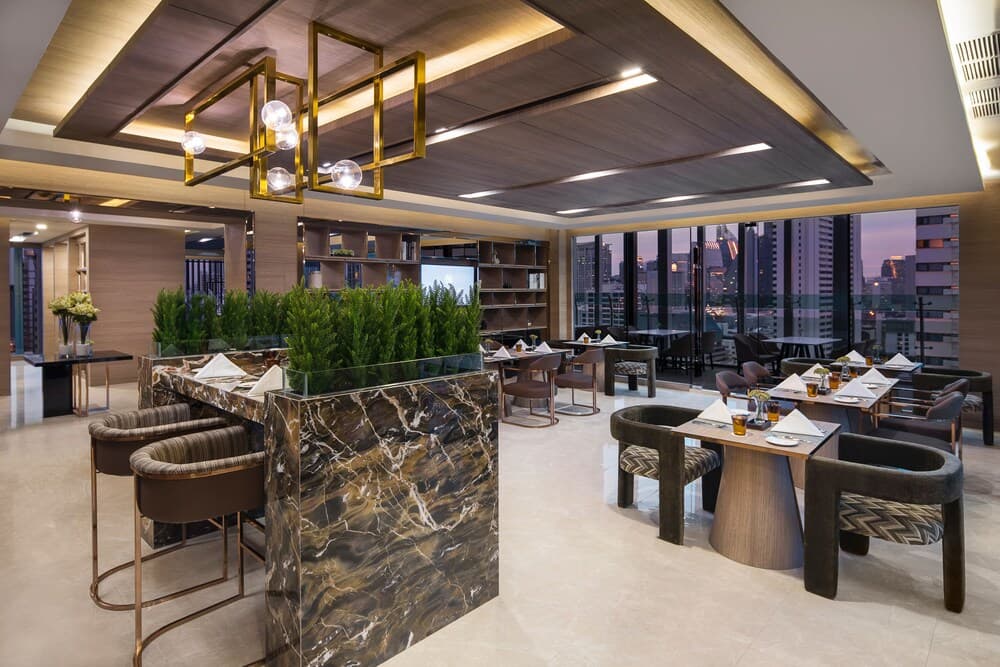 Solitaire Club Sky Bangkok