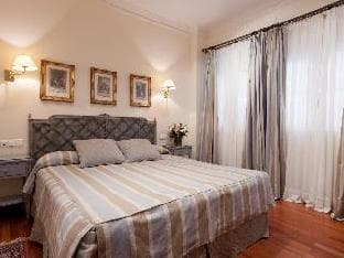Hotel Doña María
