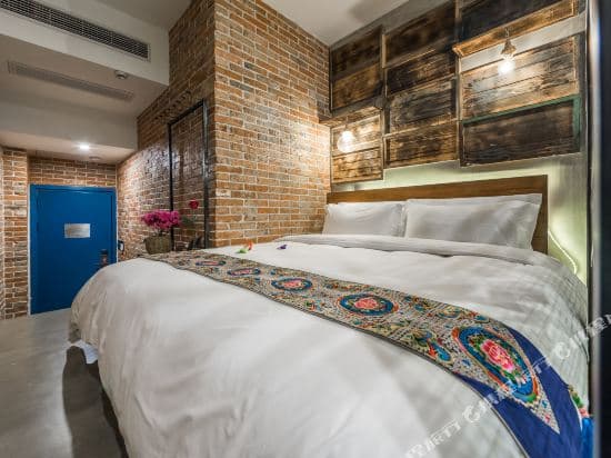 Denghou Light Luxury Hotel (Shanghai Expo Park)