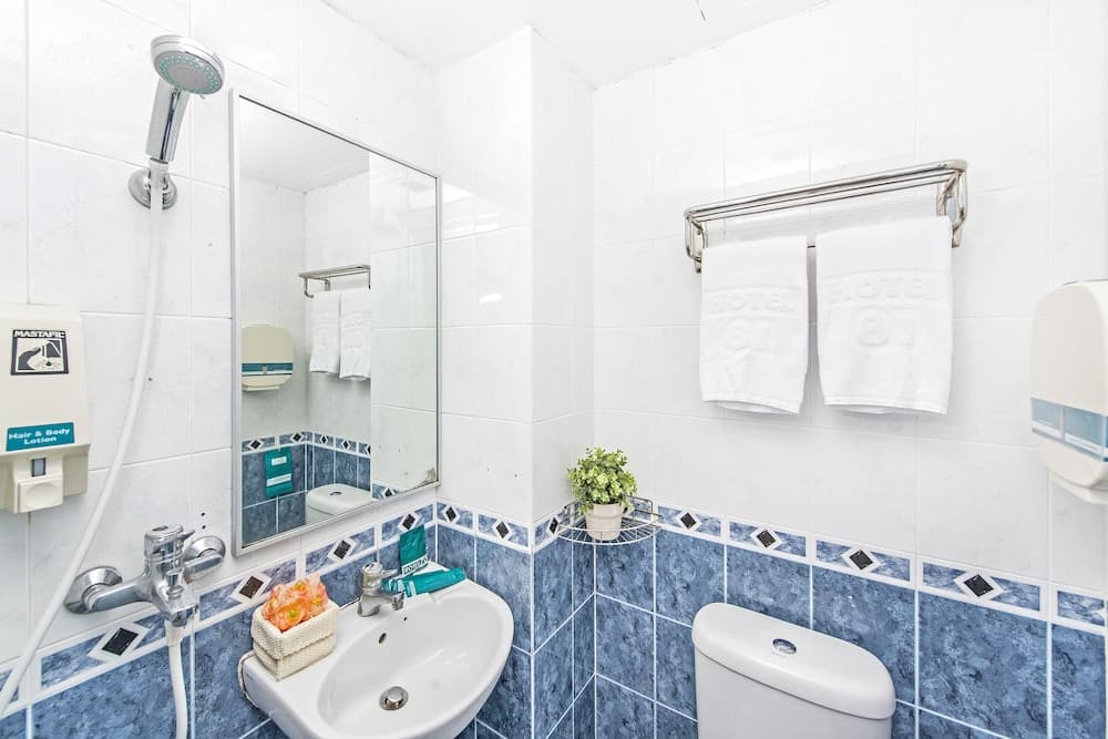 Hotel 81 Cosy (Staycation Approved)