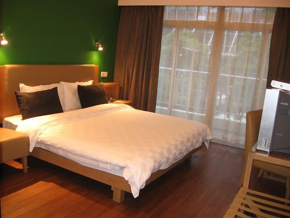 Yanjiang East Garden Inn