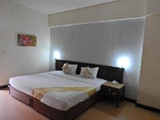 Ratchada City Hotel