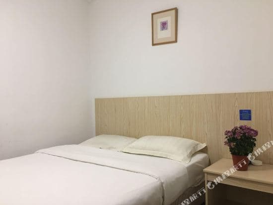 Liangfeng Hostel