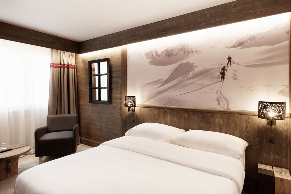 Edelweiss Manotel