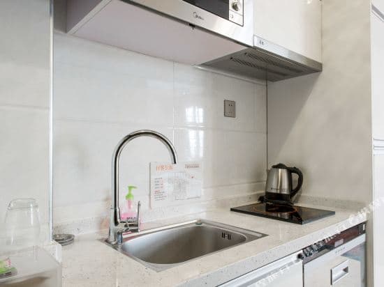 Xingke Apartment (Guangzhou Quzhuang Subway Station)