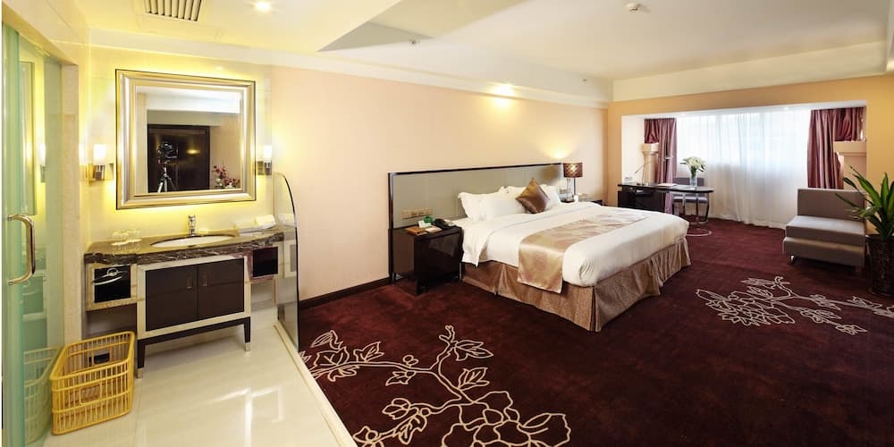 Clayton Hotel