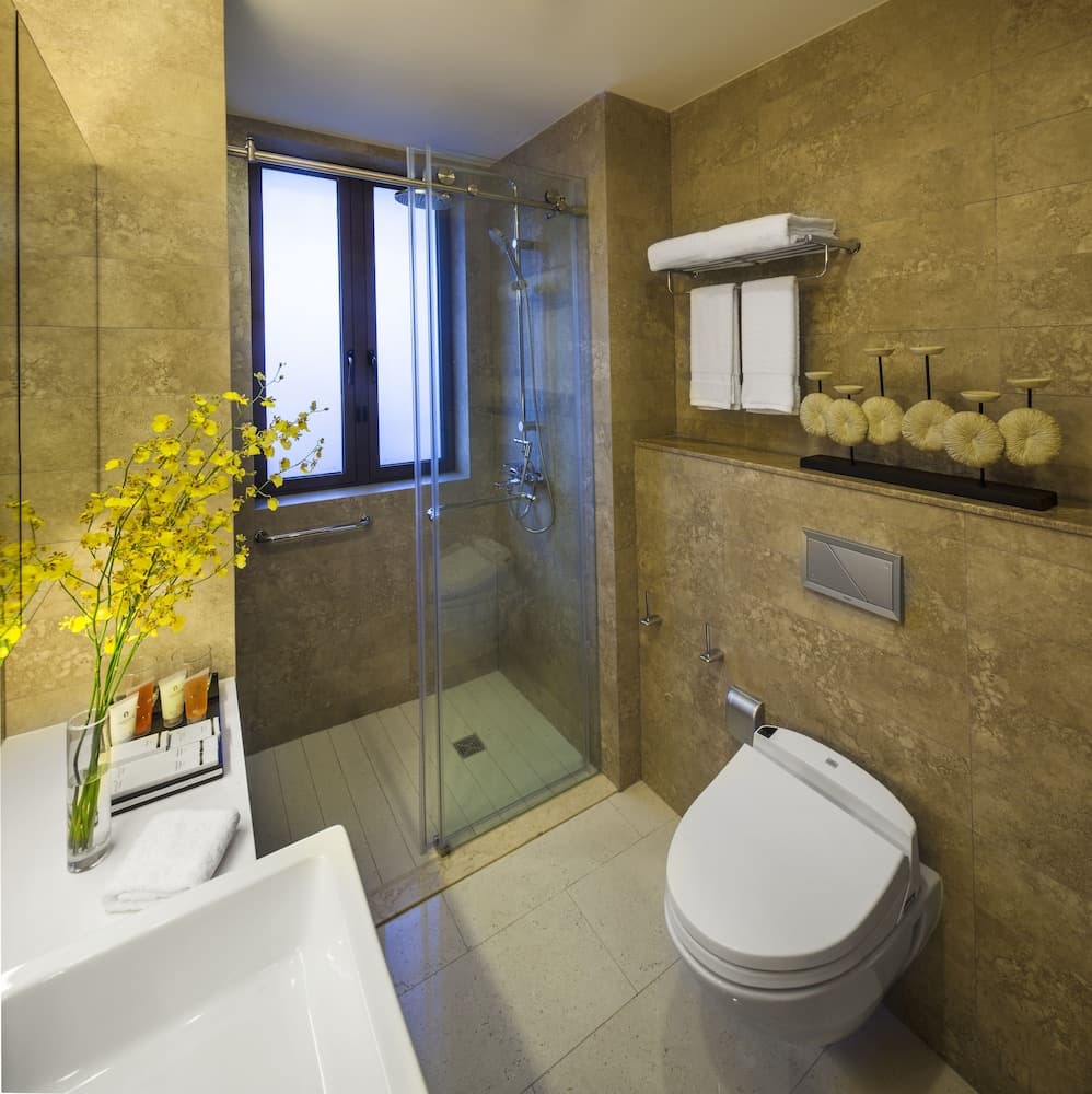 Green Court Serviced Apartment-Green City