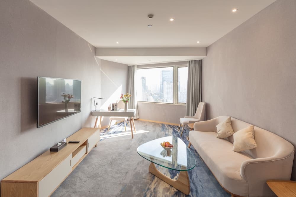 City Hotel