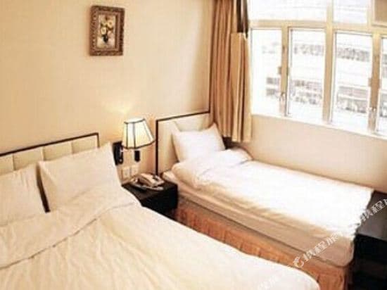 Golden Wave Hotel