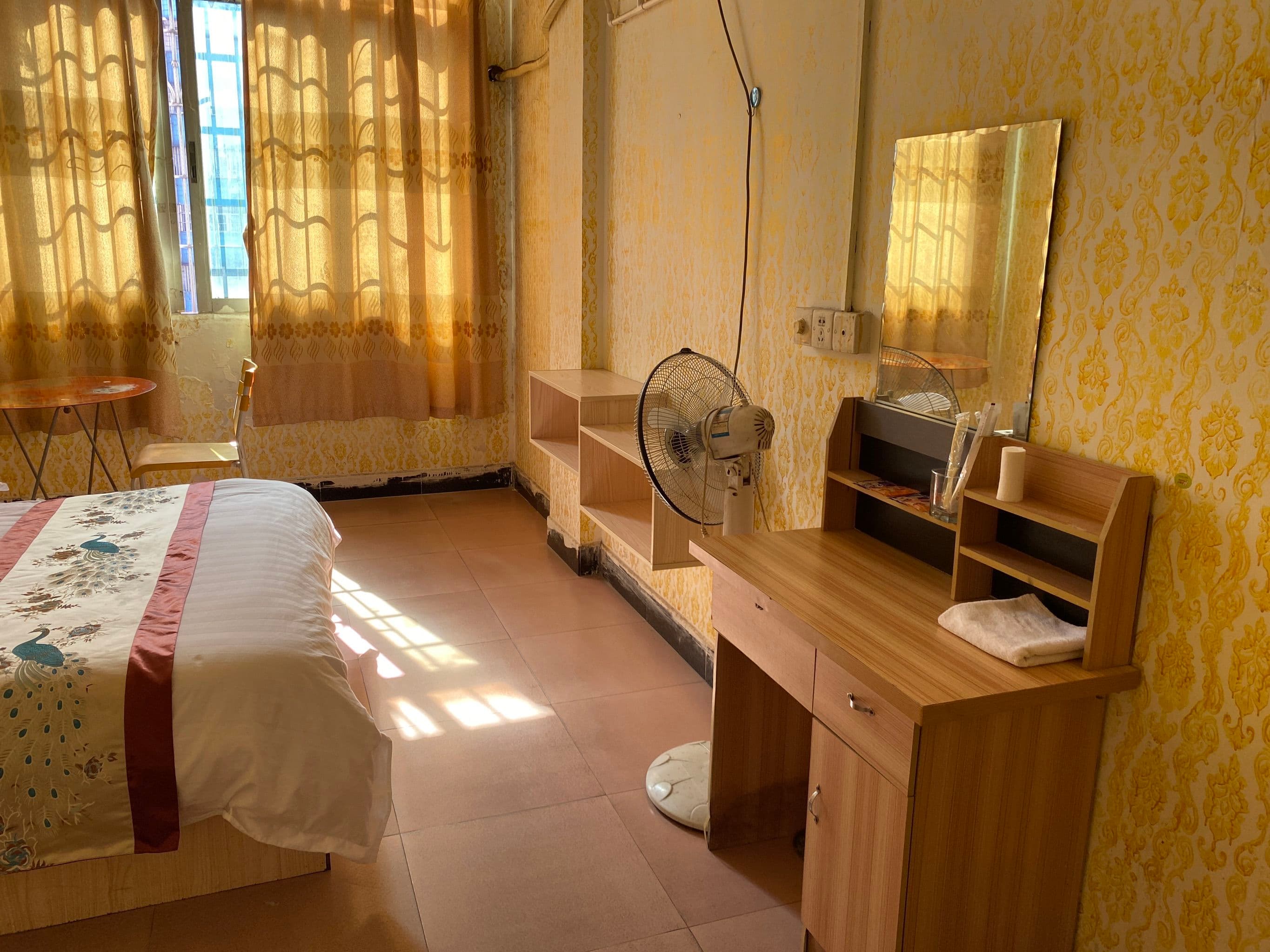 Guangzhou New Era Accommodation (Renhe Metro Station)