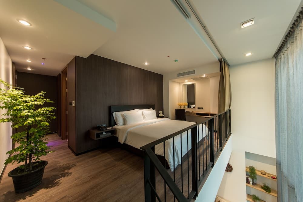 Lit Bangkok Residence
