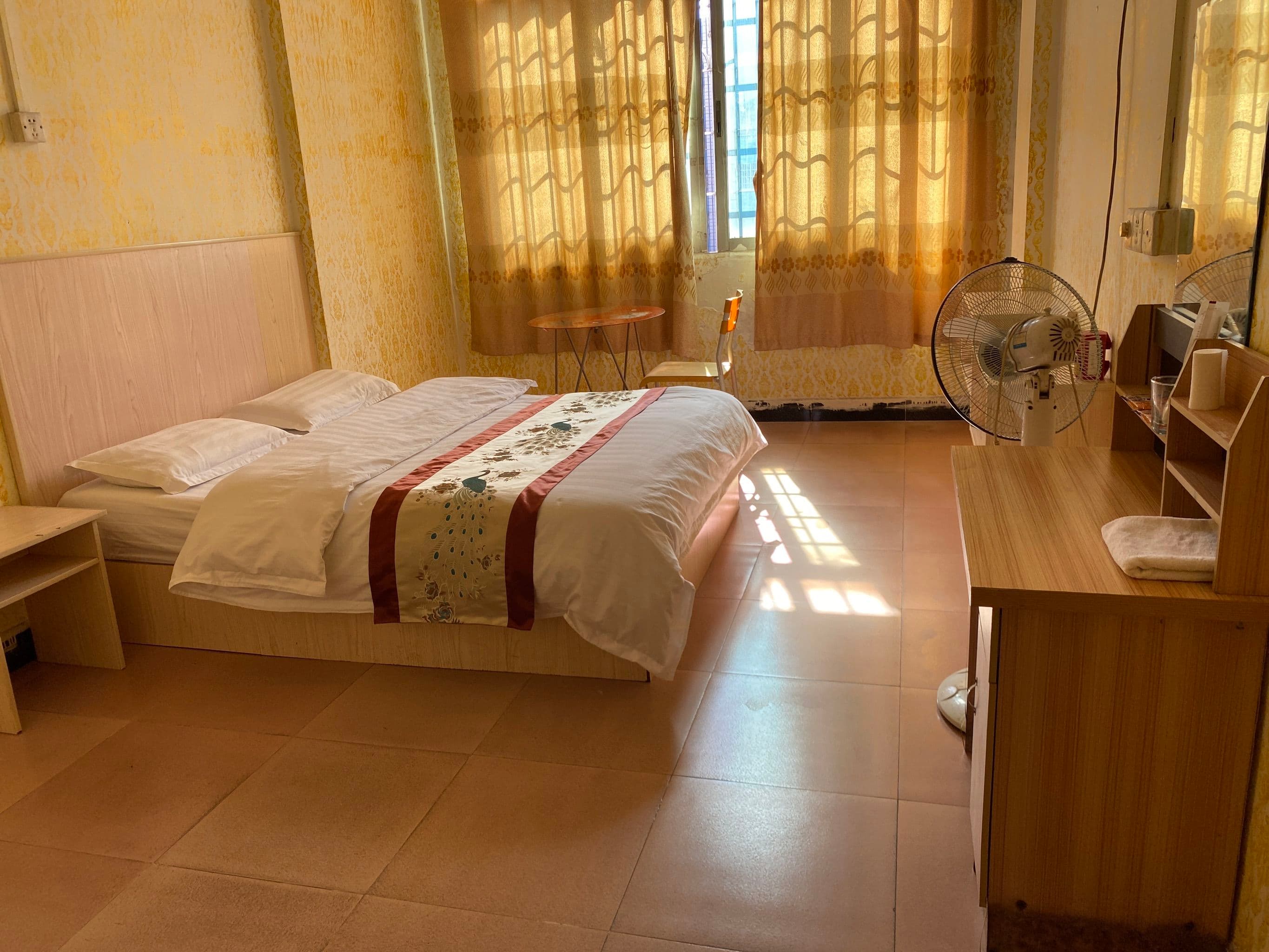 Guangzhou New Era Accommodation (Renhe Metro Station)