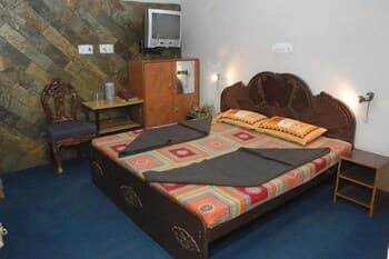 Royal Aashiyana Palace Hotel