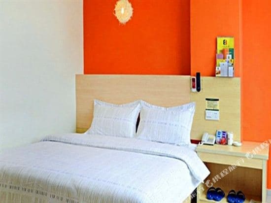 Yijia Apartment (Tianhe Zhucun Subway Station Store, Olympic Sports Center)