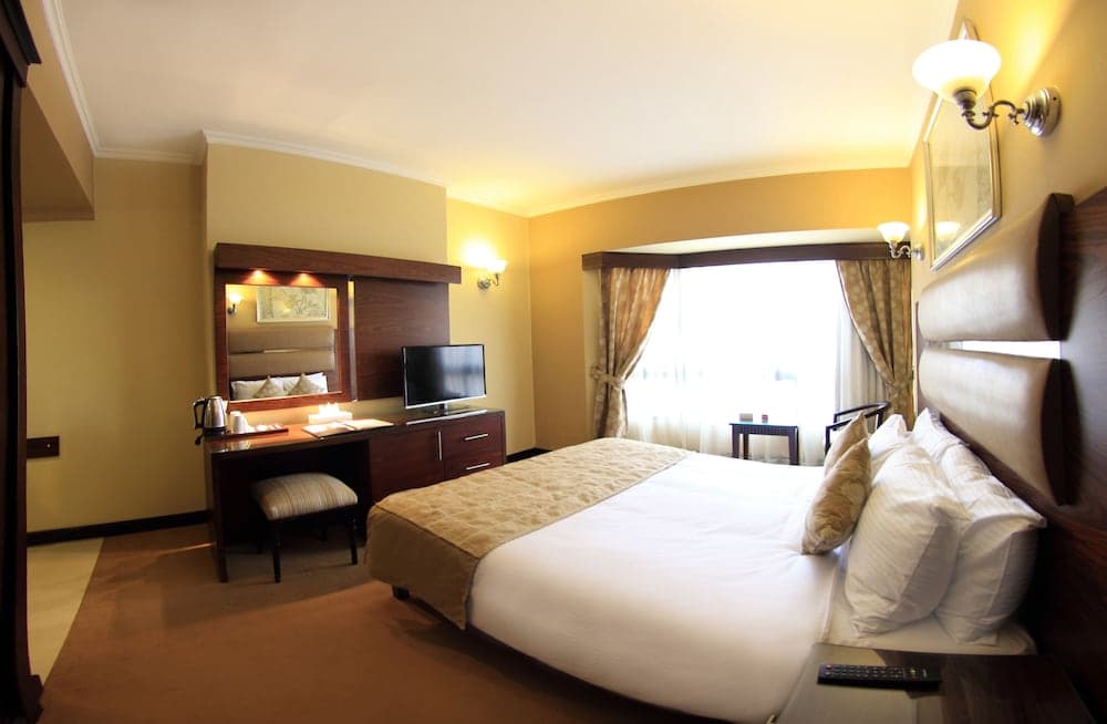 Pyramisa Suites Hotel Cairo