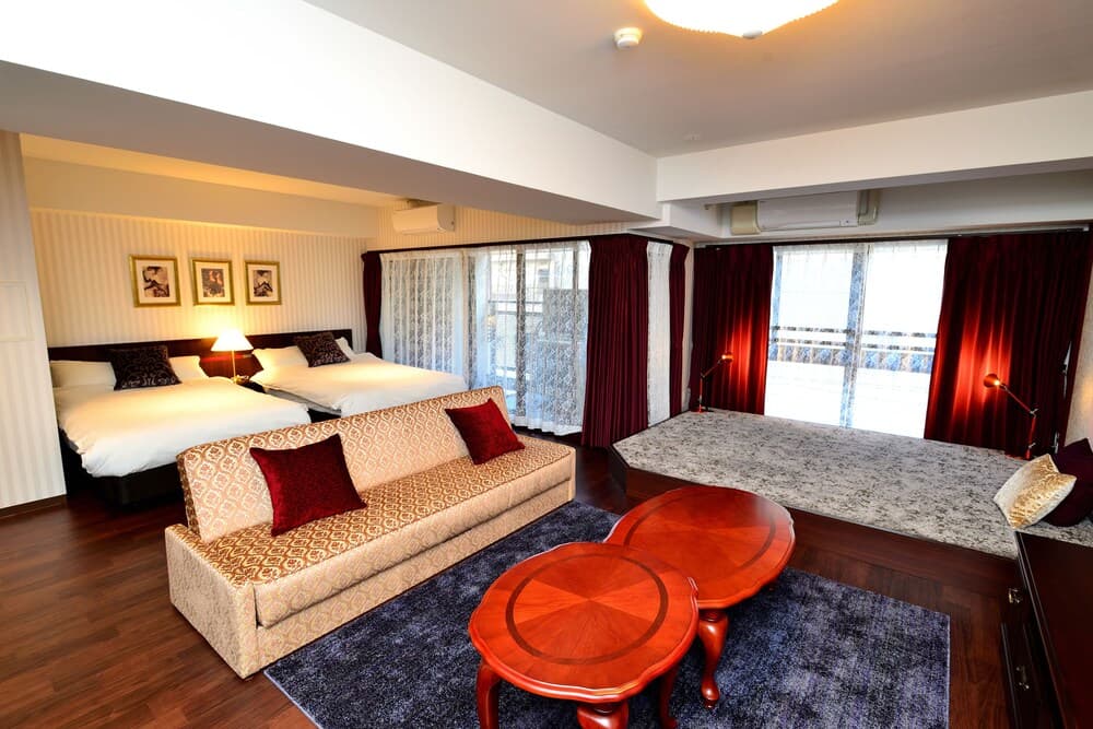 Very Hotel Dotonbori