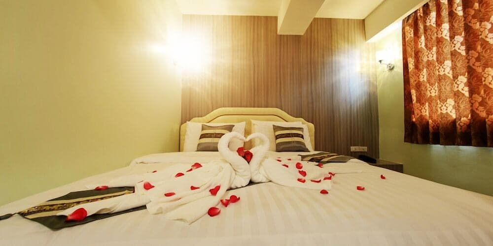 RoomQuest Suvarnabhumi Airport Romklao Soi 6