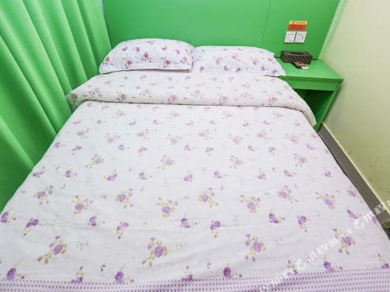 Yijia Apartment (Tianhe Zhucun Subway Station Store, Olympic Sports Center)