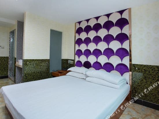 Yijia Business Hotel
