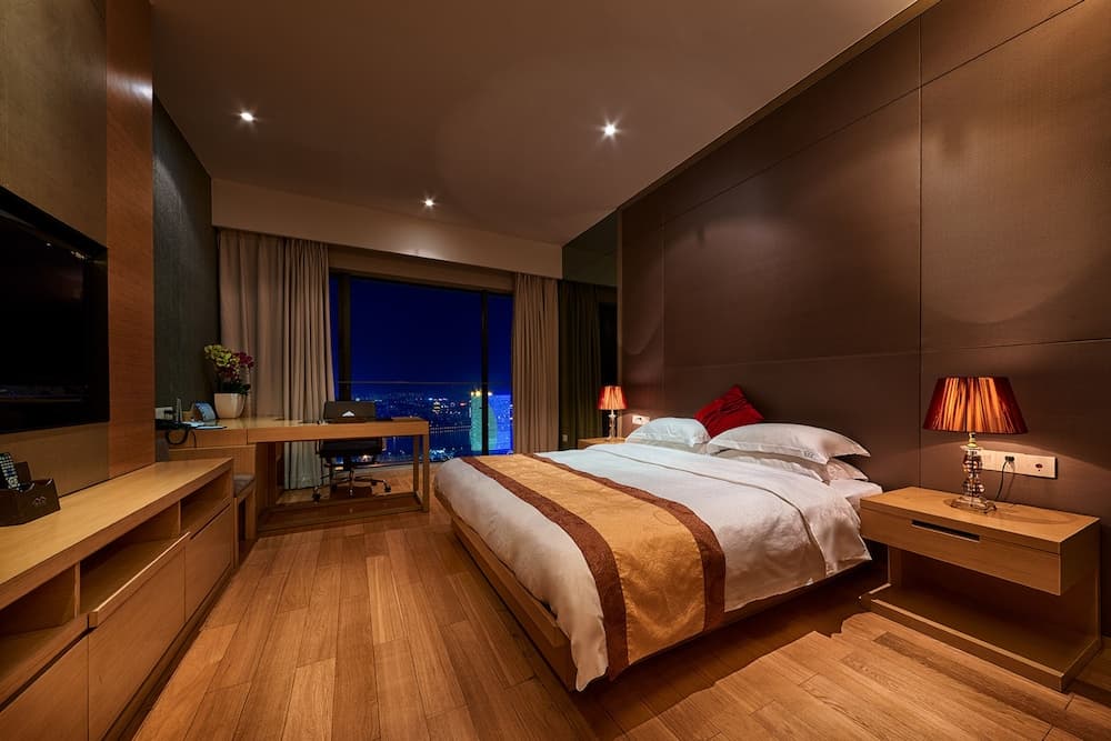 Heefun Apartment (poly world trade centre Apartment)