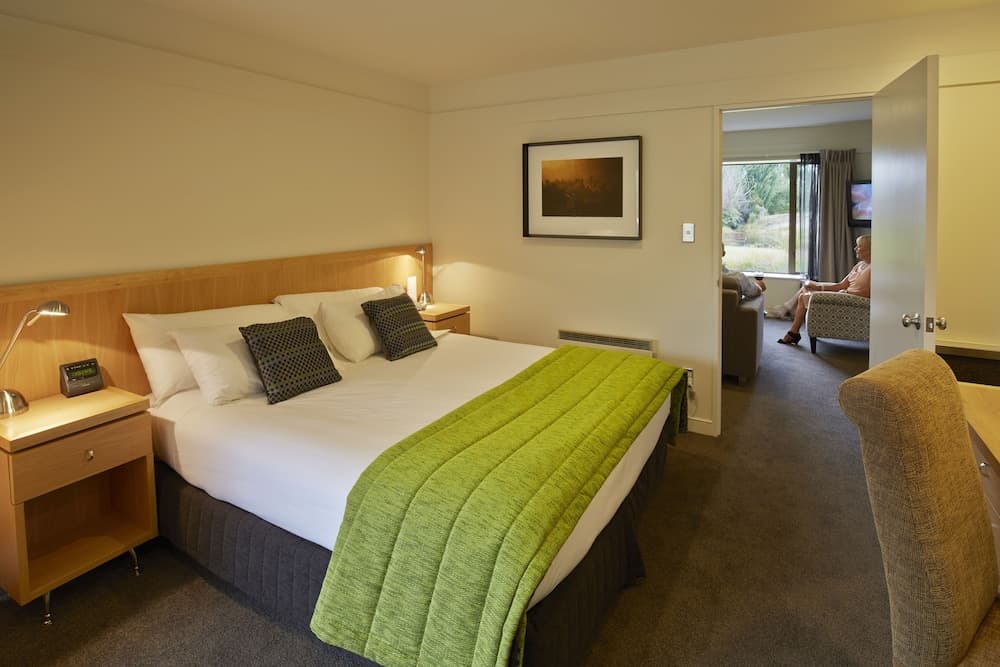 Edgewater Hotel
