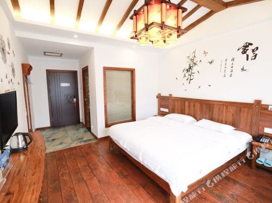 Zhangjiajie No. 53 Zhusha Culture Theme Inn