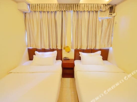 Golden Wave Hotel