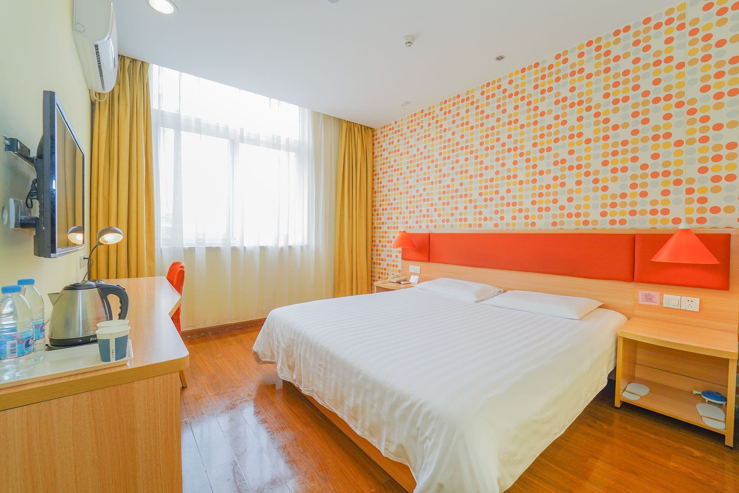 Home Inn (Shanghai Pudong Sanlin Metro Station)