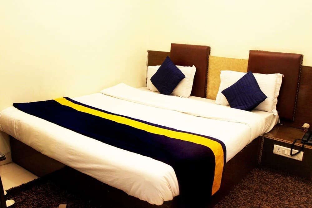 OYO 528 Hotel Neptune Residency