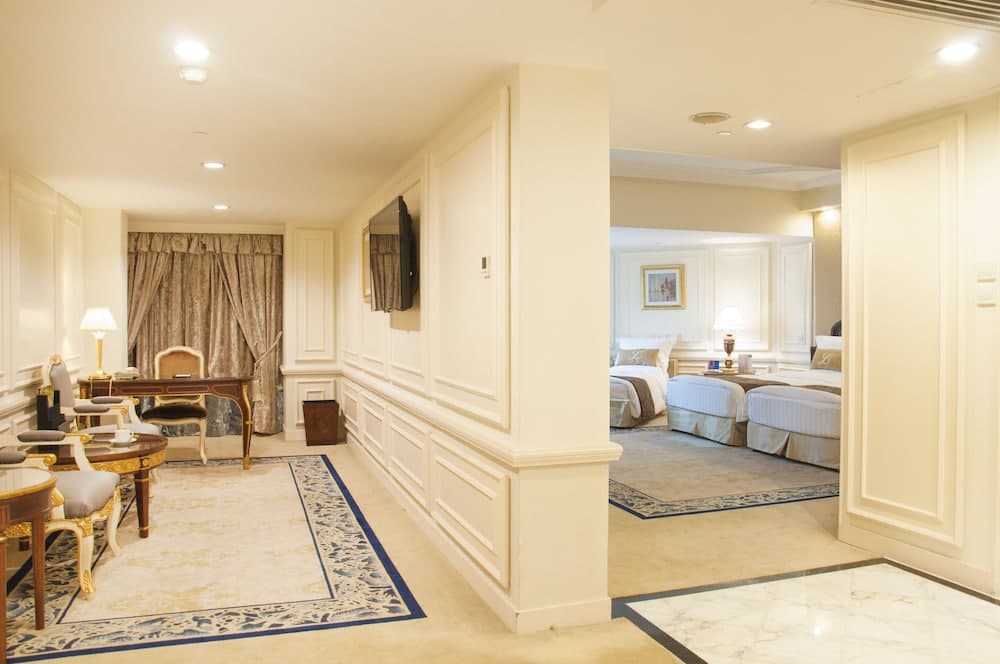 New Orient Landmark Hotel