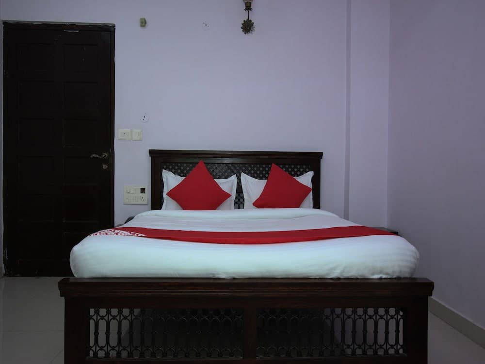 OYO 15896 Hotel Jal Mahal Haveli