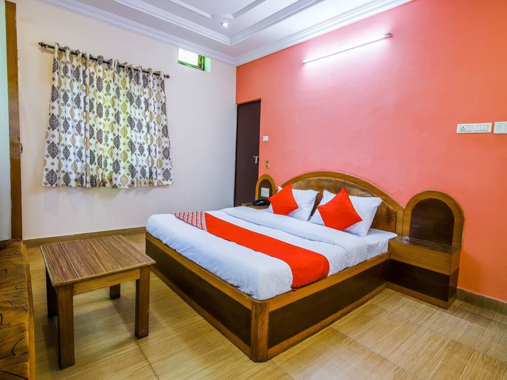 OYO 13935 Hotel Shree Celebration