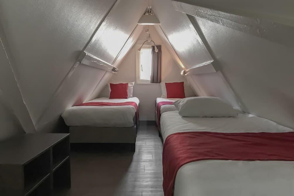 Avenue Hotel