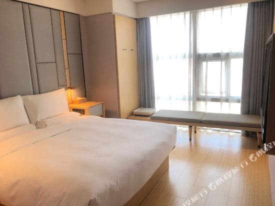 Ji Hotel (Shanghai Shangcheng Road Metro Station)