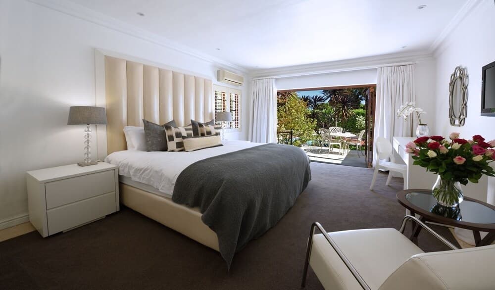 The Clarendon - Fresnaye